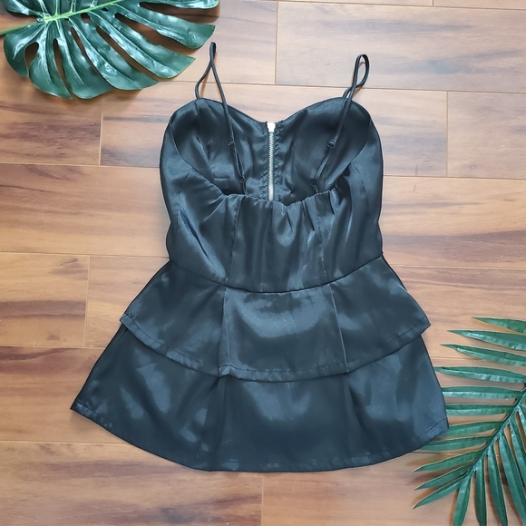 Zippered Corset-Style Peplum Tank - Picture 2 of 5